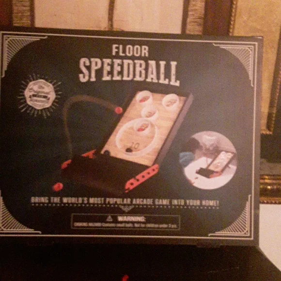 Floor speedball game